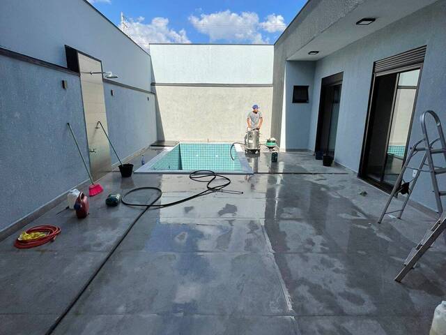 #64 - Casa para Venda em Indaiatuba - SP