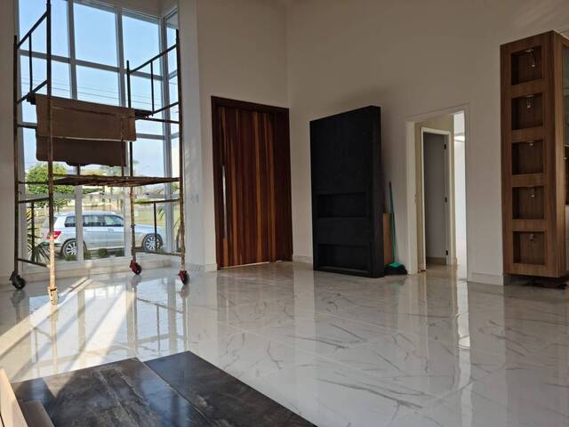 #90 - Casa para Venda em Indaiatuba - SP