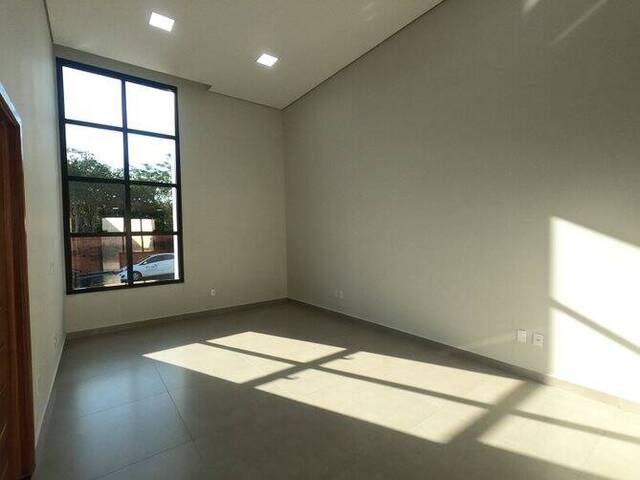 #111 - Casa para Venda em Indaiatuba - SP