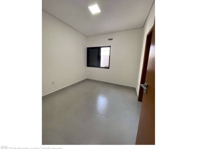 #146 - Casa para Venda em Indaiatuba - SP