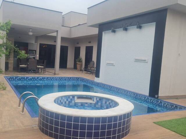 #196 - Casa para Venda em Indaiatuba - SP