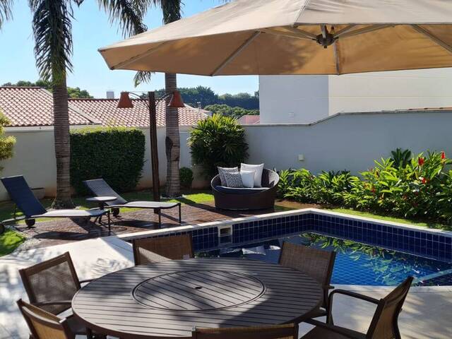 #200 - Casa para Venda em Indaiatuba - SP