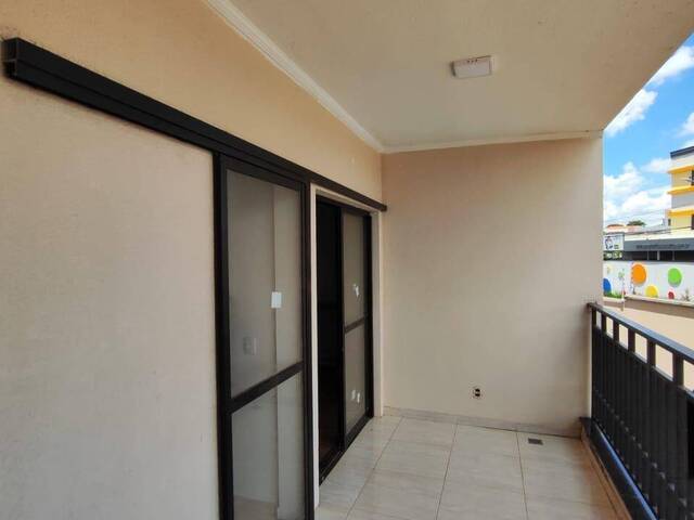 #223 - Apartamento para Venda em Hortolândia - SP