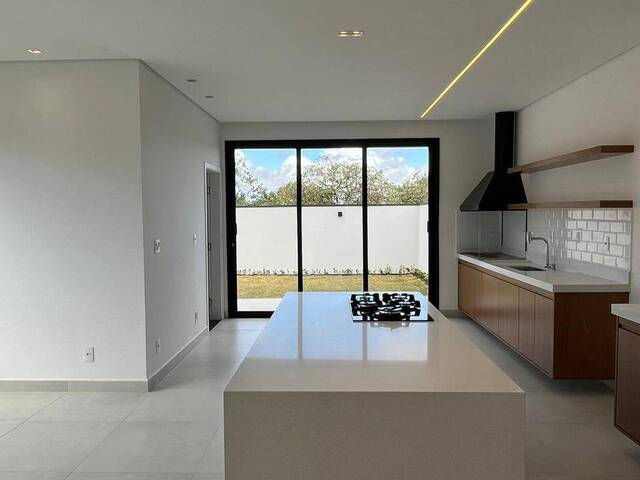 #303 - Casa para Venda em Indaiatuba - SP - 1
