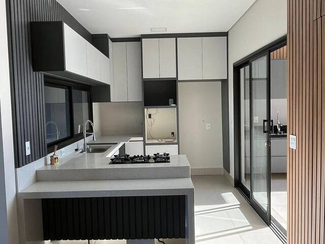 #308 - Casa para Venda em Indaiatuba - SP - 2