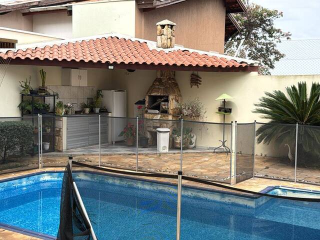 #359 - Casa para Venda em Valinhos - SP - 1