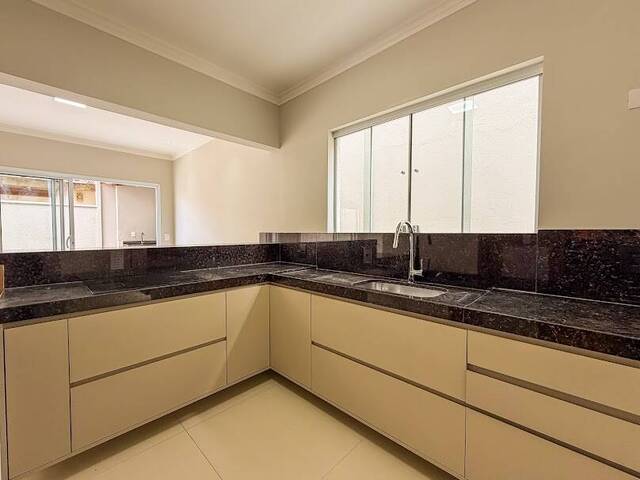 #369 - Casa para Venda em Indaiatuba - SP - 2