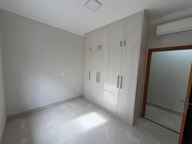 Casa para Venda em Indaiatuba - 3